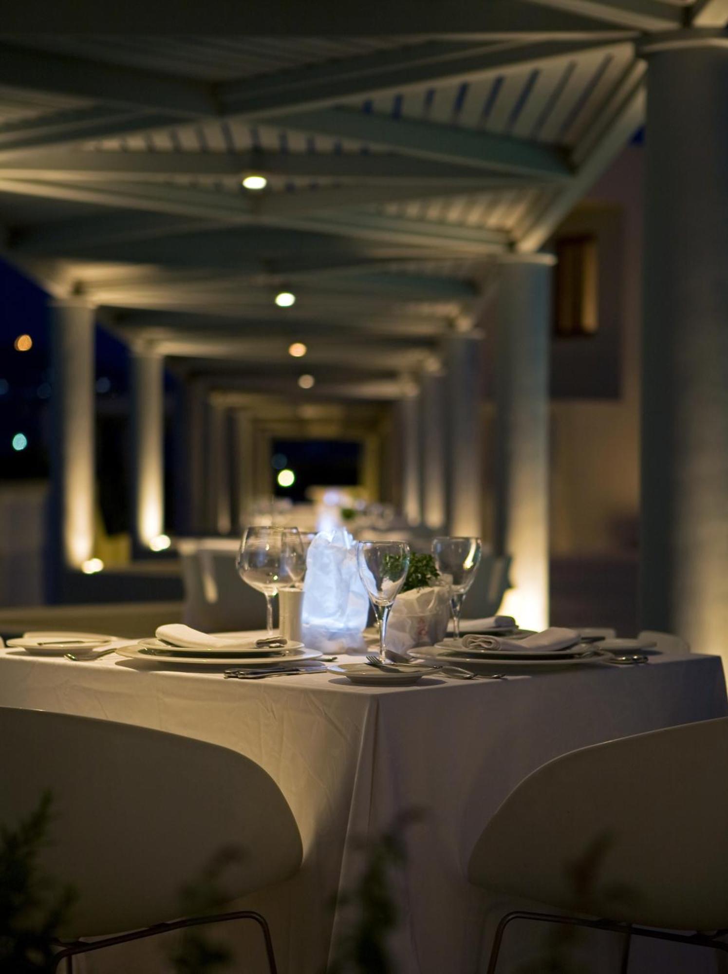 The Majestic Hotel Fíra Kültér fotó